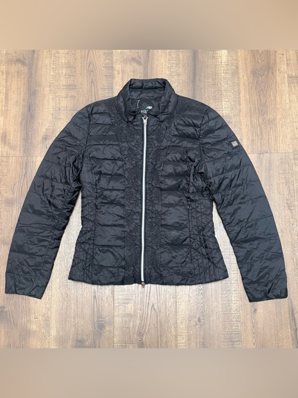 EQUILINE Puffer Jacket Black Embossed size Medium Equestrian